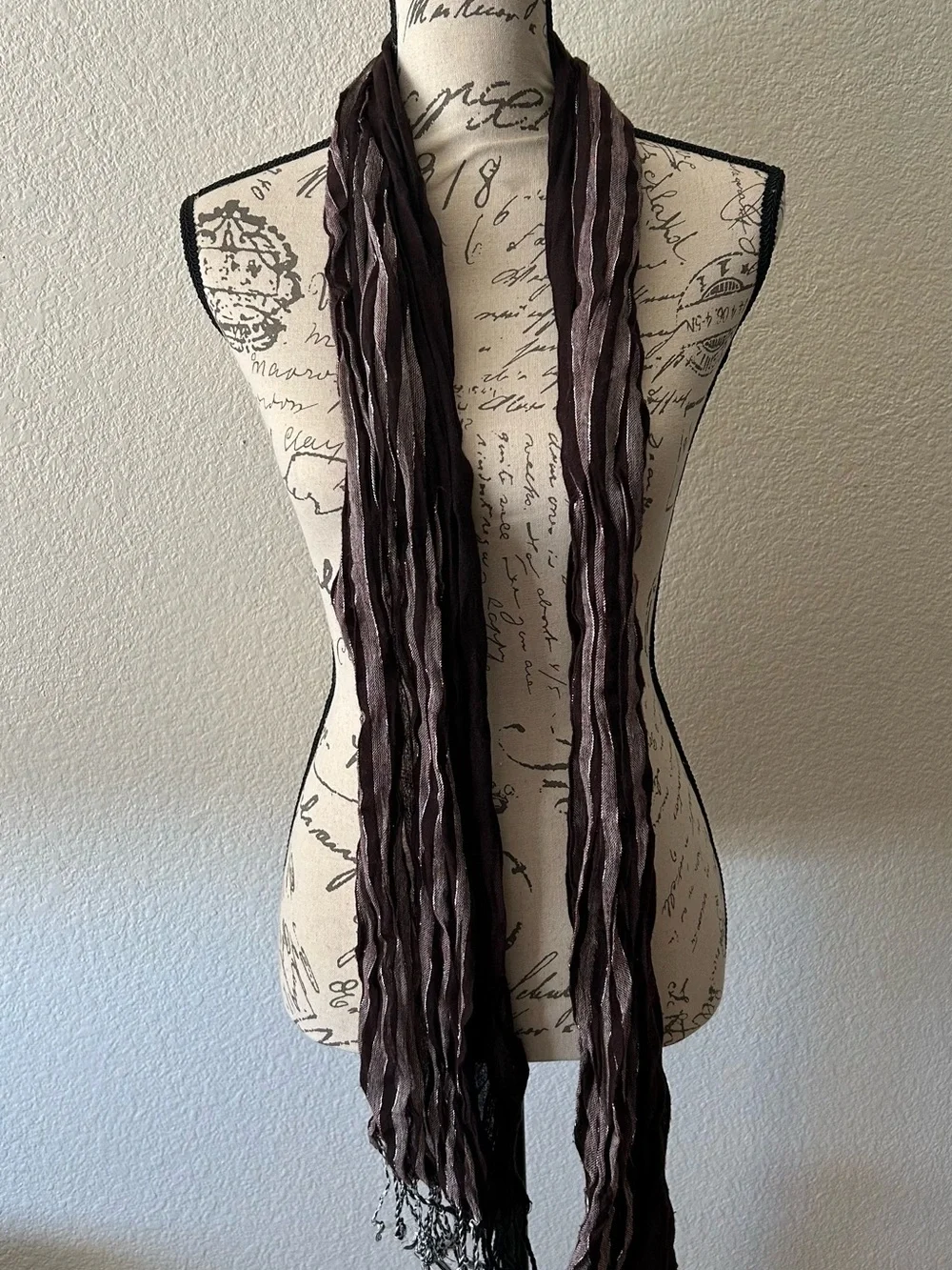 Women’s plum brown pleated Scarf